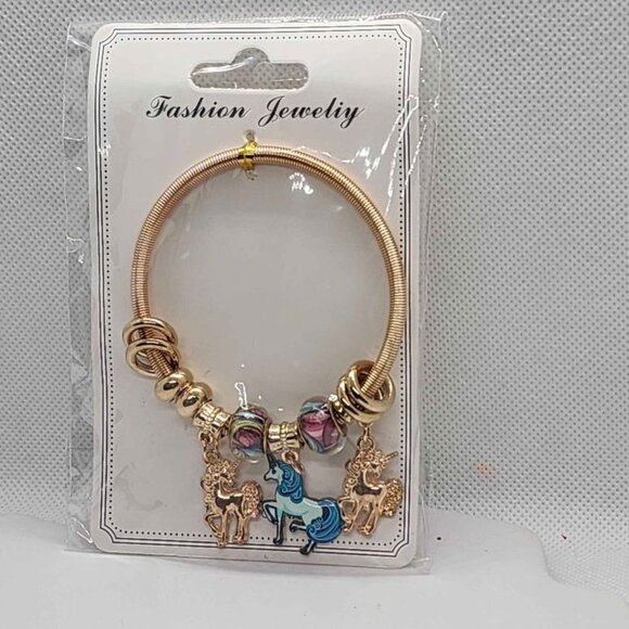 Brand New   Three Unicorn Bracelet - Picture 1 of 4